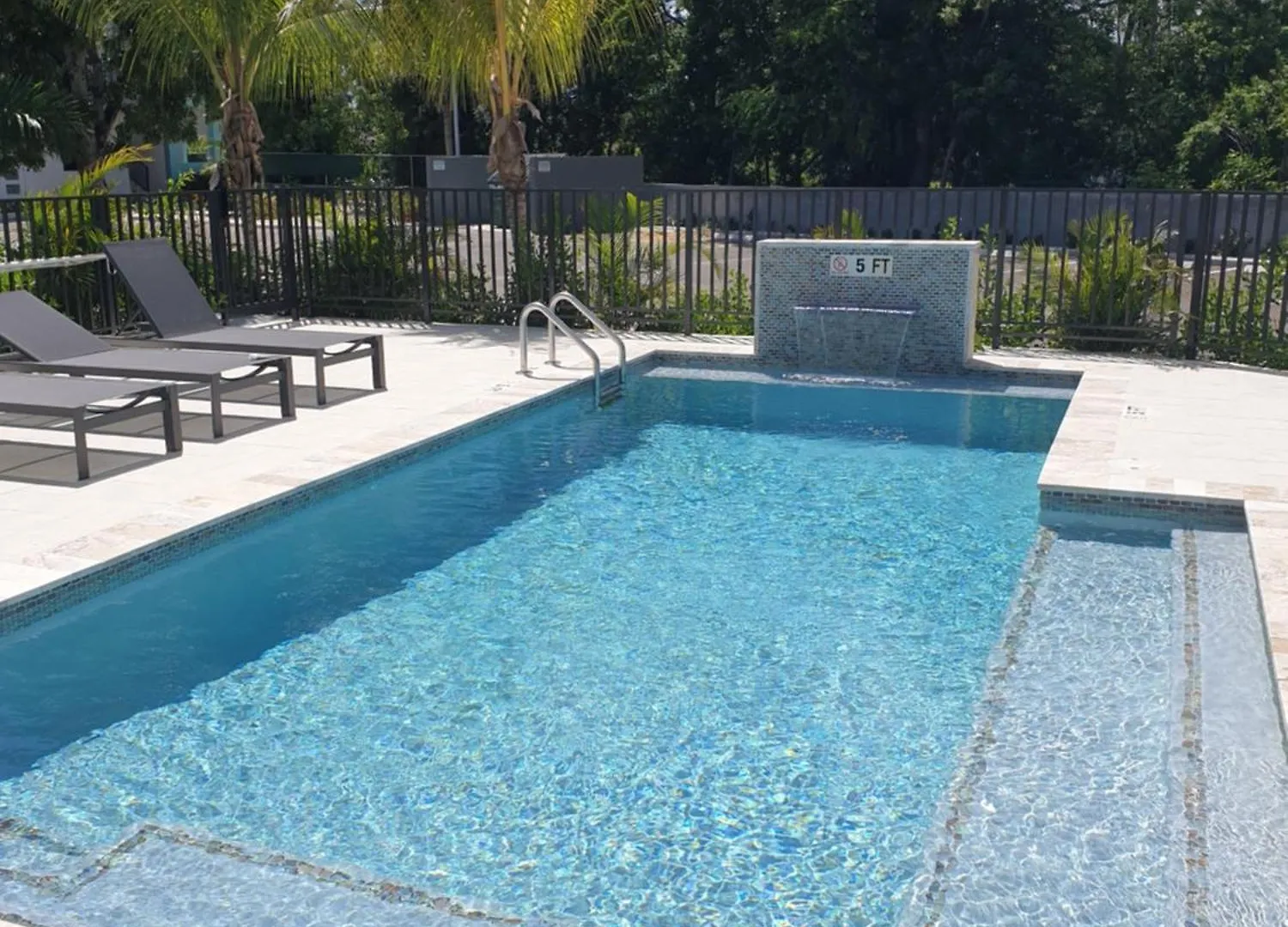 Modern 2 Bedroom Walking Distance To The Beach! location