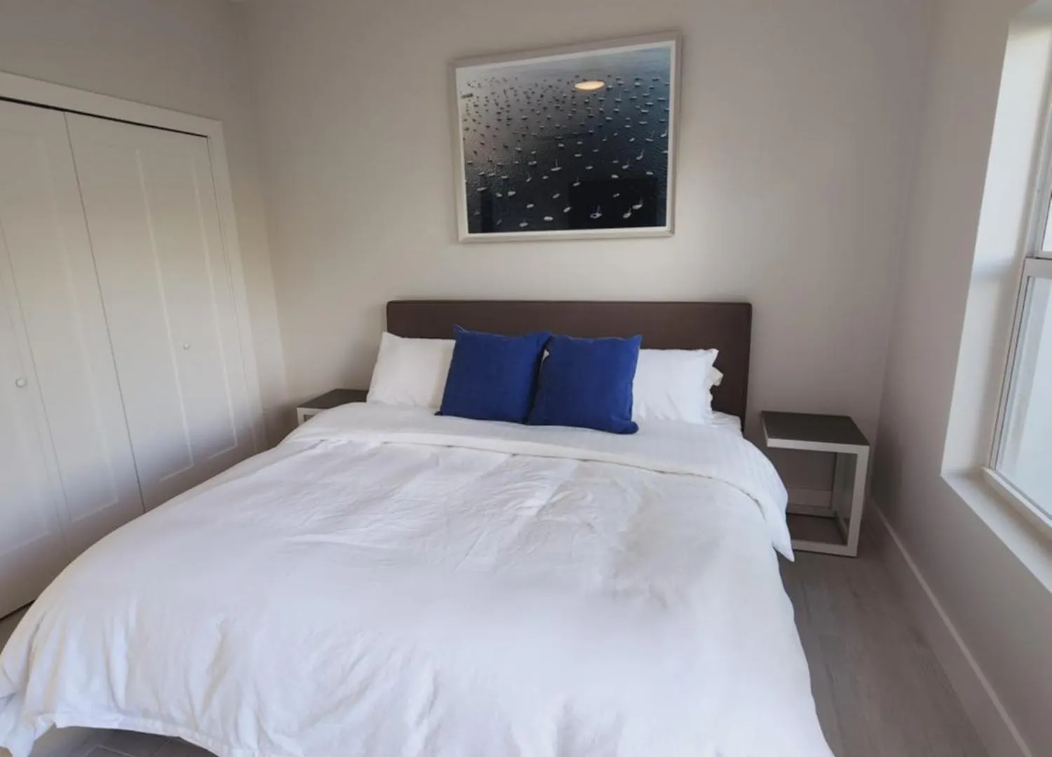 Modern 2 Bedroom Walking Distance To The Beach! West Bay