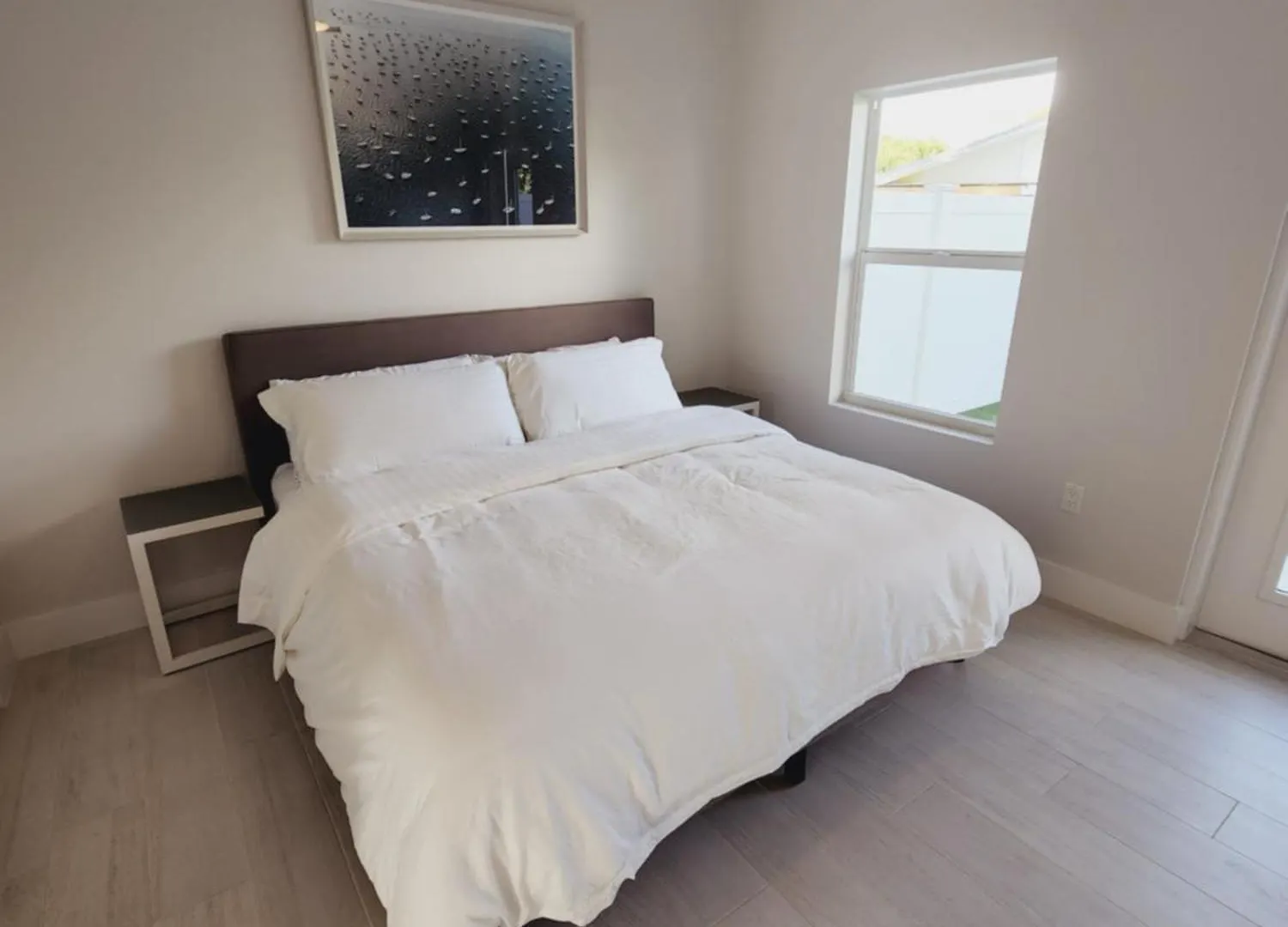 Apartment Modern 2 Bedroom Walking Distance To The Beach! West Bay