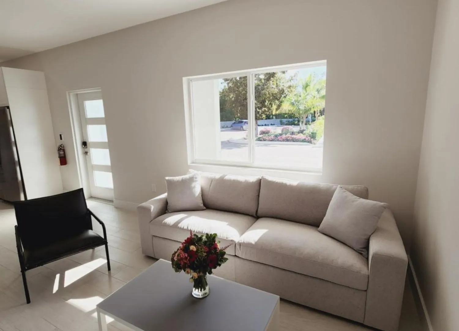 Apartment Modern 2 Bedroom Walking Distance To The Beach! West Bay